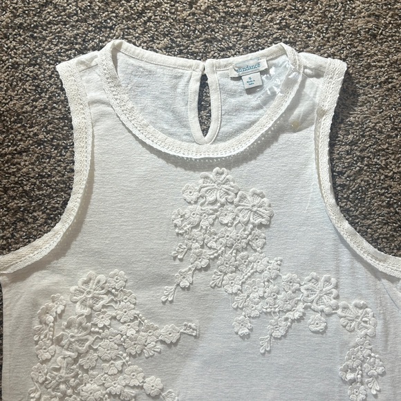 White Sleeveless Top with Floral Embroidery - Picture 2 of 6